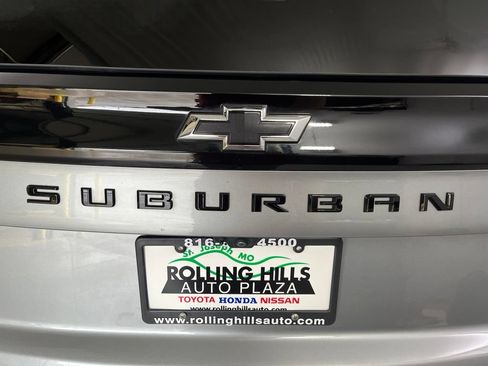 Used 2025 Chevrolet Suburban Z71 AWD/4WD image 45