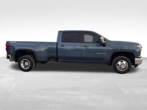 Used 2024 Chevrolet Silverado 3500 LT w/ Convenience Package image 11