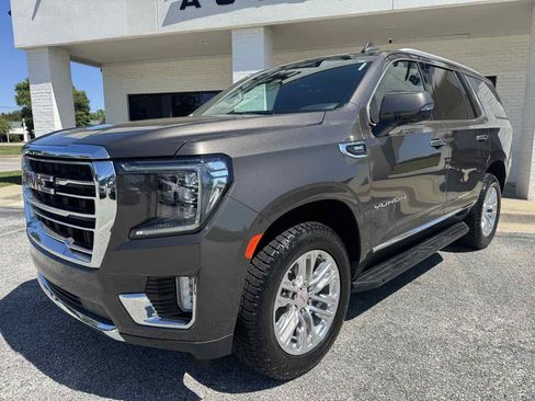 Used 2021 GMC Yukon SLT w/ Rear Media and Nav Package RWD image 2