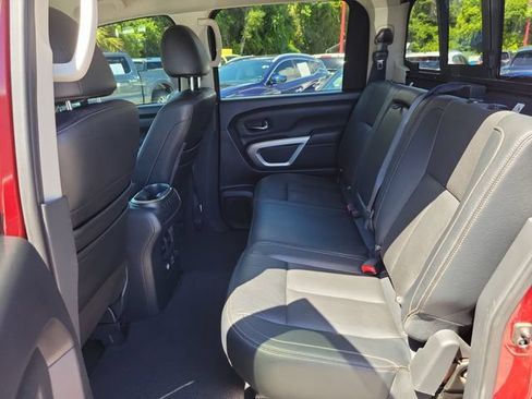 Used 2019 Nissan Titan SV w/ SV Convenience Package AWD/4WD image 12