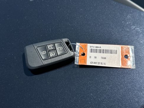 Used 2020 Volkswagen Tiguan SEL Premium R-Line AWD/4WD image 37