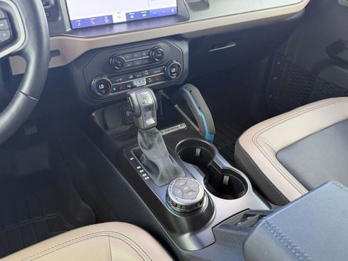 Used 2024 Ford Bronco Wildtrak AWD/4WD image 19