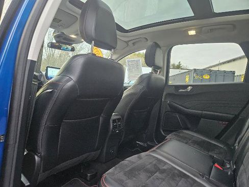 Certified 2022 Ford Escape SEL w/ SEL Stealth AWD Package image 11