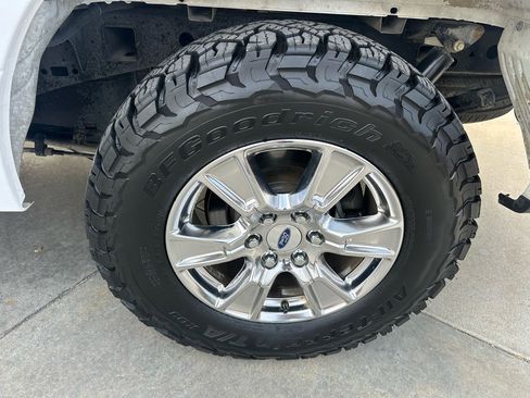 Used 2015 Ford F150 XLT w/ Equipment Group 302A Luxury RWD image 61