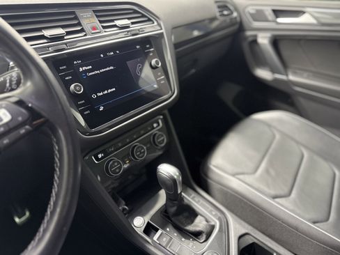 Used 2020 Volkswagen Tiguan SEL Premium R-Line image 21