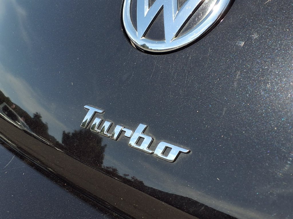 Used 2017 Volkswagen Beetle 1.8T Dune FWD image 25