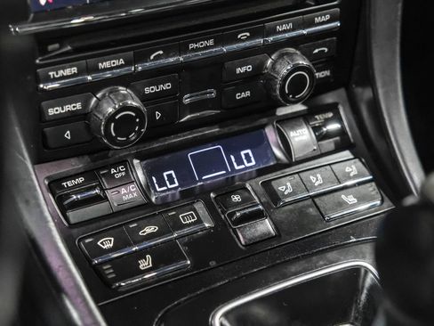 Used 2016 Porsche 911 Carrera Black Edition image 24