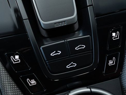 Used 2025 Porsche 911 Carrera 4 GTS image 28