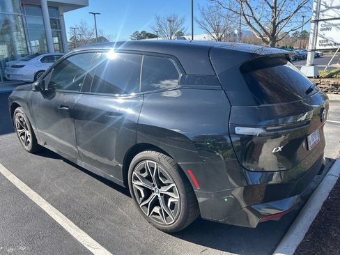 Used 2025 BMW iX xDrive50 w/ Premium Package AWD/4WD image 19