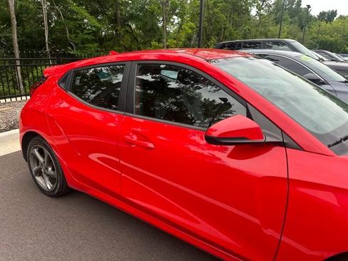 Used 2019 Hyundai Veloster 2.0 FWD image 5