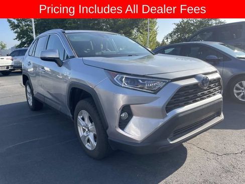Used 2021 Toyota RAV4 XLE w/ Convenience Package AWD/4WD image 12