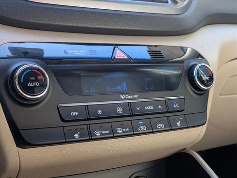 Used 2017 Hyundai Tucson Limited image 16