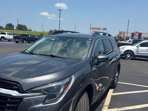 Used 2024 Subaru Ascent Premium AWD/4WD image 6
