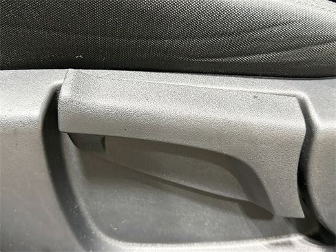 Used 2020 Nissan Rogue S image 20