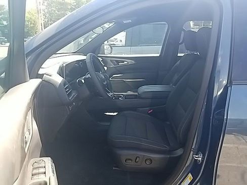 Certified 2025 Chevrolet Traverse LT w/ Driver Confidence Package AWD/4WD image 21