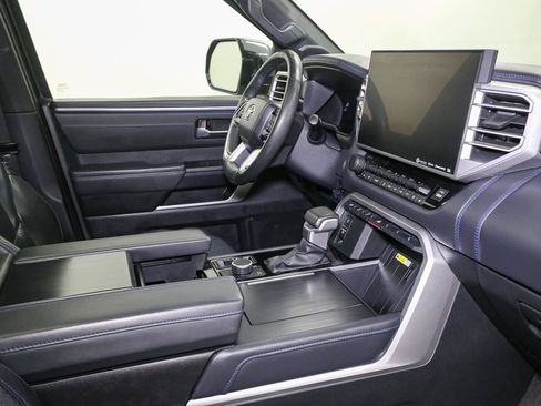 Used 2023 Toyota Tundra Platinum AWD/4WD image 19