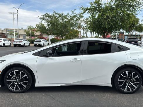 Used 2025 Toyota Prius Plug-In Hybrid w/ Limited Premium Package image 4