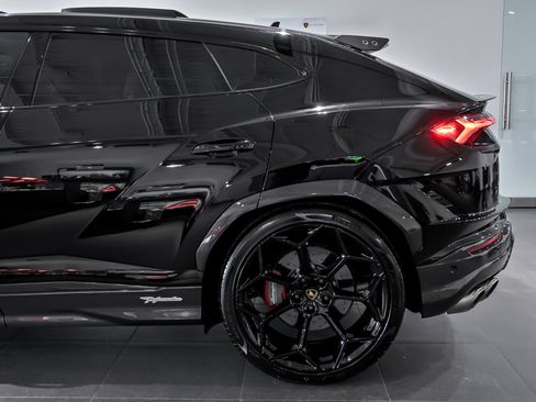 Used 2023 Lamborghini Urus Performante image 9