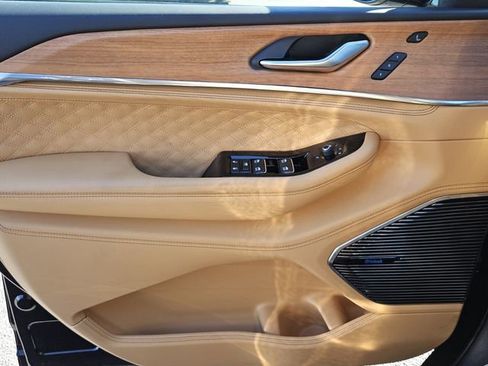 Used 2023 Jeep Grand Cherokee L Summit image 16