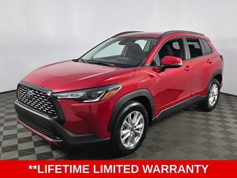 Used 2022 Toyota Corolla Cross LE FWD image 3