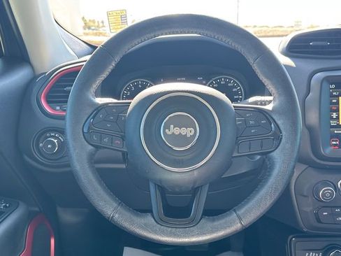 Used 2022 Jeep Renegade Trailhawk w/ Trailer Tow Group image 14