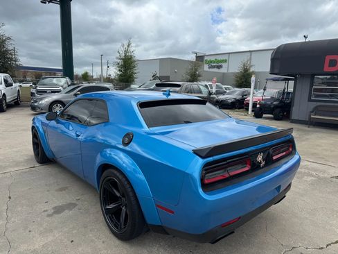 Used 2015 Dodge Challenger SRT Hellcat image 4