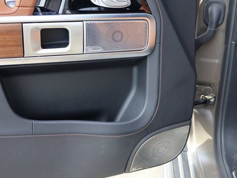 Used 2025 Mercedes-Benz G 550 image 16