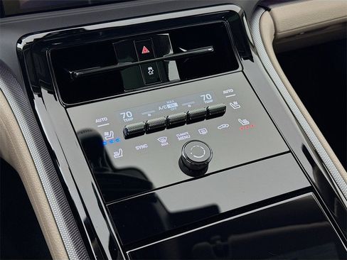 New 2025 Porsche Panamera image 21