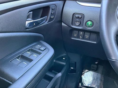 Certified 2025 Honda Ridgeline RTL image 32