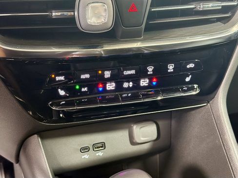 Used 2024 Buick Encore GX Avenir w/ Avenir Technology Package FWD image 16