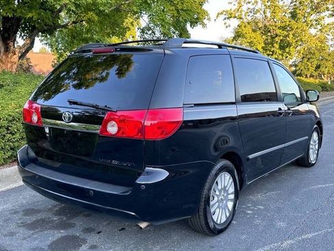 Used 2008 Toyota Sienna XLE Limited FWD image 8