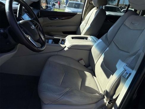 Used 2015 Cadillac Escalade ESV Premium image 20