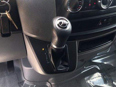 Used 2018 Mercedes-Benz Sprinter 2500 image 37