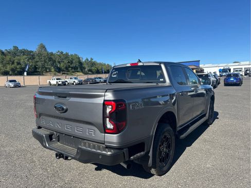 Used 2025 Ford Ranger Lariat w/ FX4 Off-Road Package image 5