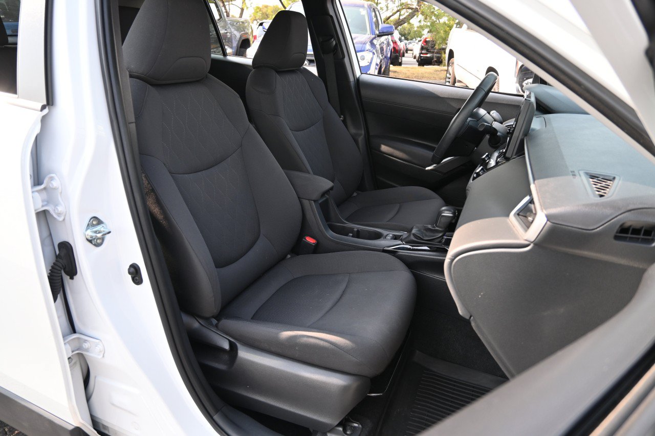 Used 2024 Toyota Corolla Cross LE AWD/4WD image 26