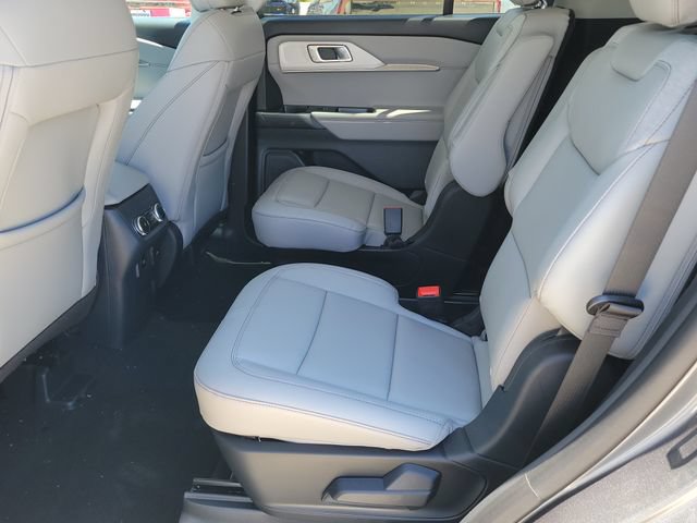 New 2026 Ford Explorer Active w/ Active Comfort Package AWD/4WD image 7
