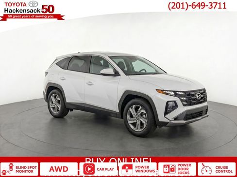 Used 2025 Hyundai Tucson SE AWD/4WD image 1