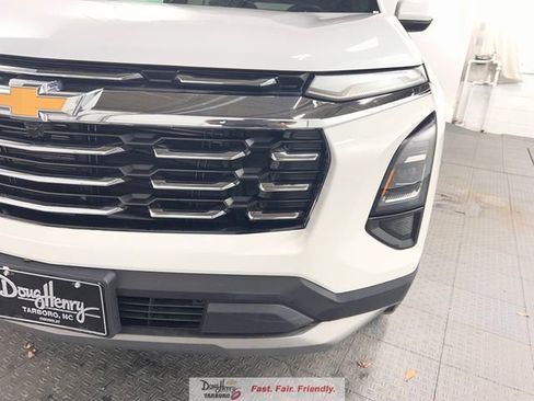 Used 2025 Chevrolet Equinox LT image 11