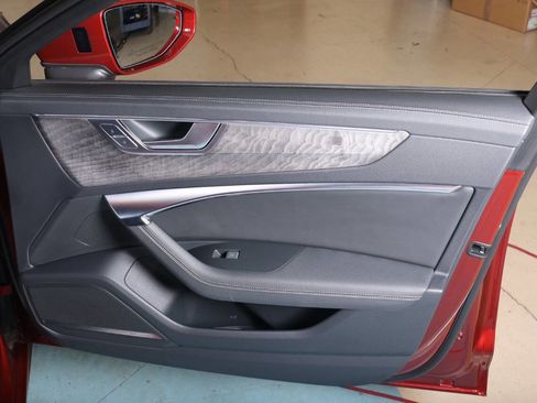 Used 2024 Audi A6 Premium Plus image 30