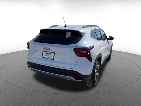 Used 2025 Chevrolet Trax LT image 13