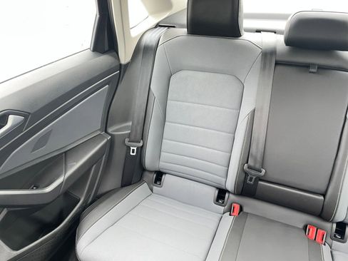 Used 2025 Volkswagen Jetta SE image 39