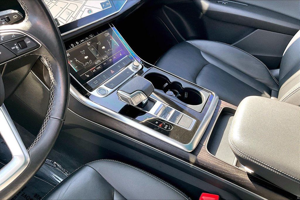 Used 2022 Audi Q8 Premium AWD/4WD image 16