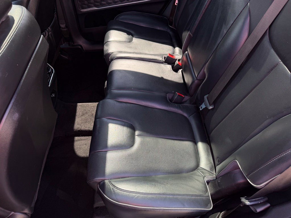 Used 2021 Hyundai Santa Fe SEL w/ Convenience + Premium Package FWD image 12