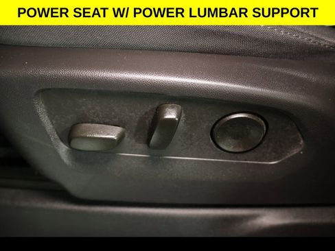 Used 2023 Chevrolet Silverado 1500 LT AWD/4WD image 9