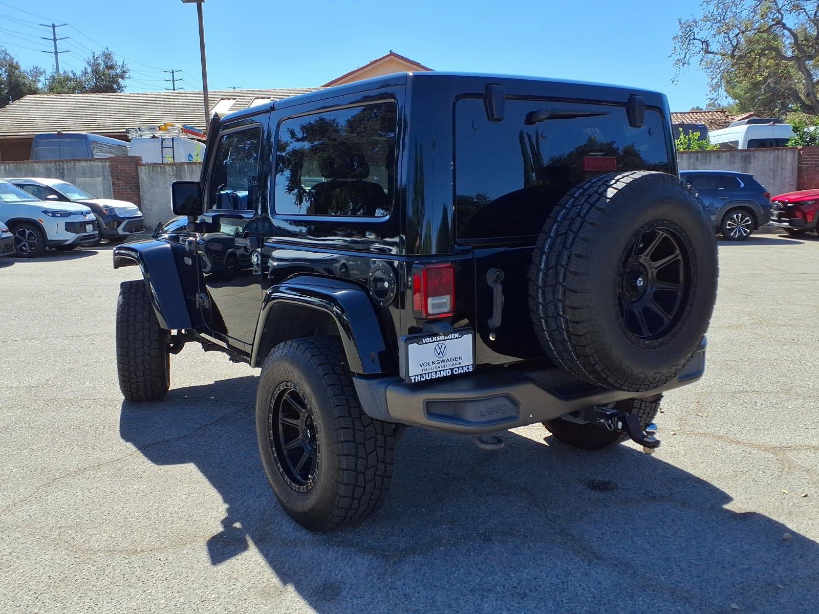 Used 2016 Jeep Wrangler Sahara AWD/4WD image 6