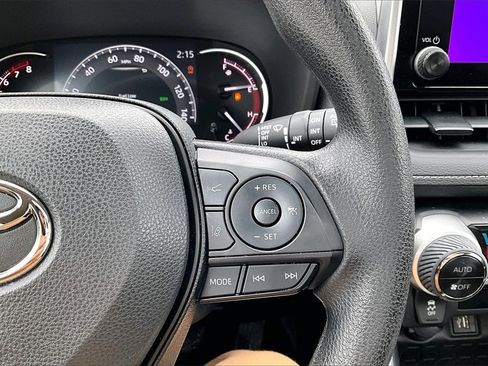 Used 2023 Toyota RAV4 XLE w/ Convenience Package image 12