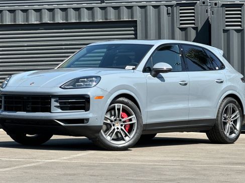 New 2026 Porsche Cayenne S image 1