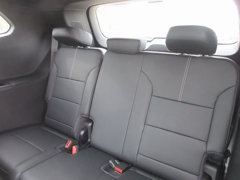 New 2026 GMC Acadia Elevation image 12