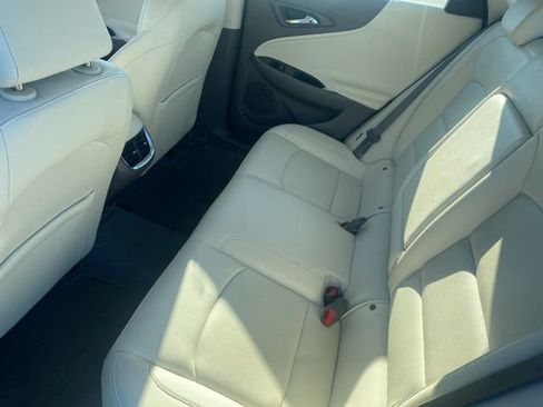 Used 2024 Chevrolet Malibu LT image 11