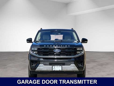 Used 2025 Ford Expedition Max Platinum w/ Driver's Package AWD/4WD image 9